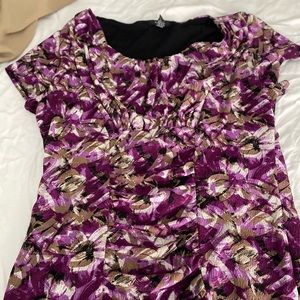 Pre-love lady’s blouse/top.  Great condition - sold as is.